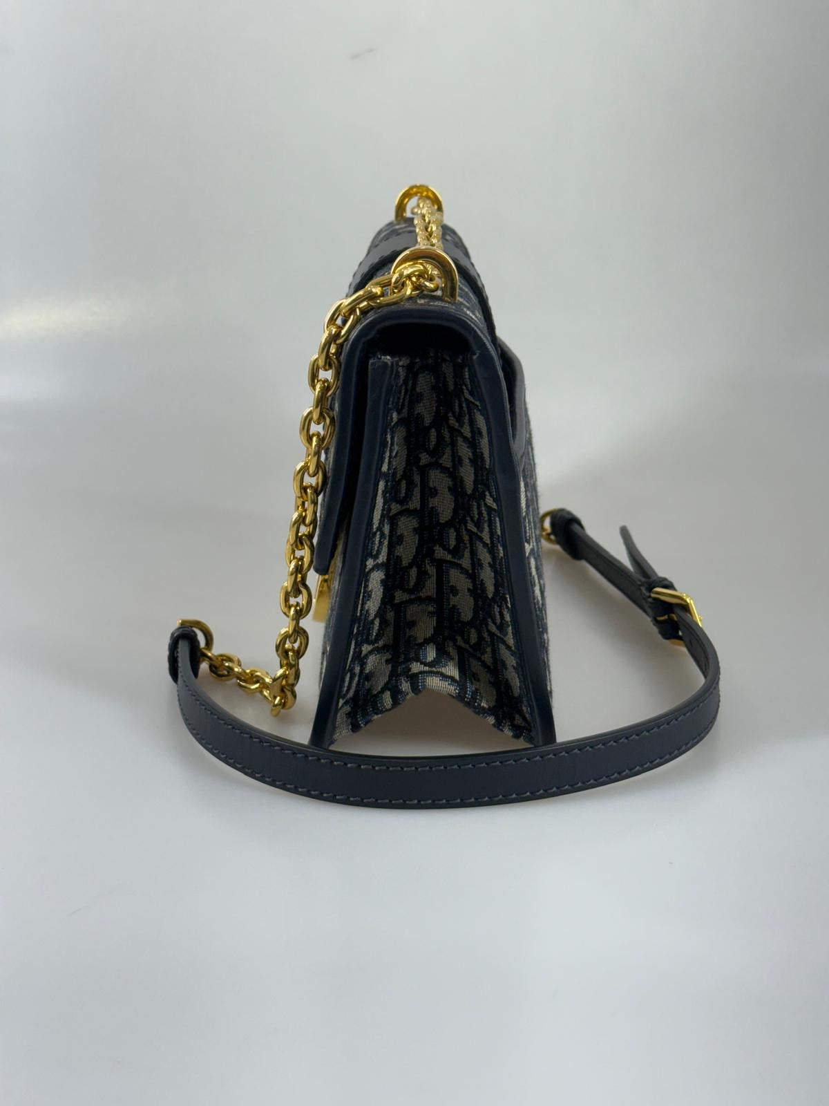 Christian Dior Oblique 30 Montaigne väska SV16190
