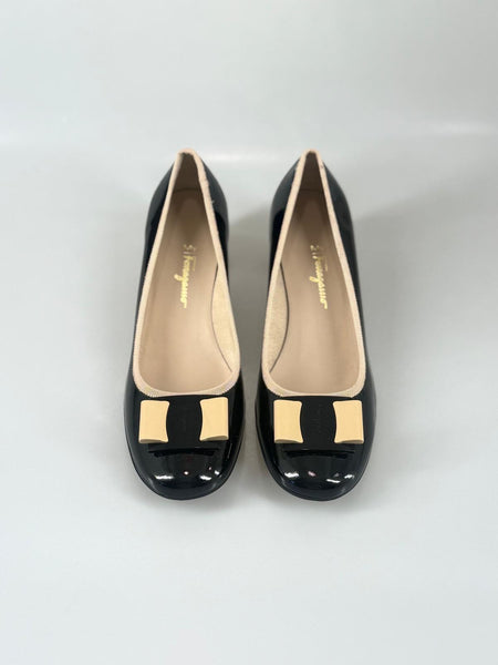 Salvatore Ferragamo pumps 41 SV15677