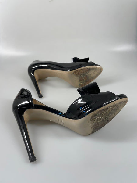 Valentino Garavani peeptoe pumps 39 SV13390