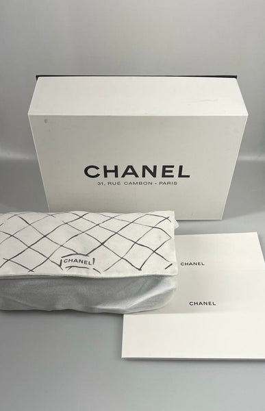 Chanel Classic Medium flap bag  SV12077 - Går ej att beställa online. Kontakta butiken!