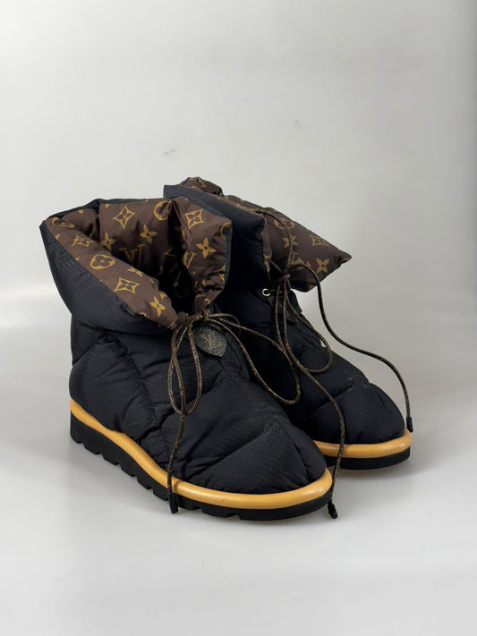 Louis Vuitton vinter boots 38 SV16532