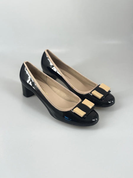 Salvatore Ferragamo pumps 41 SV15677