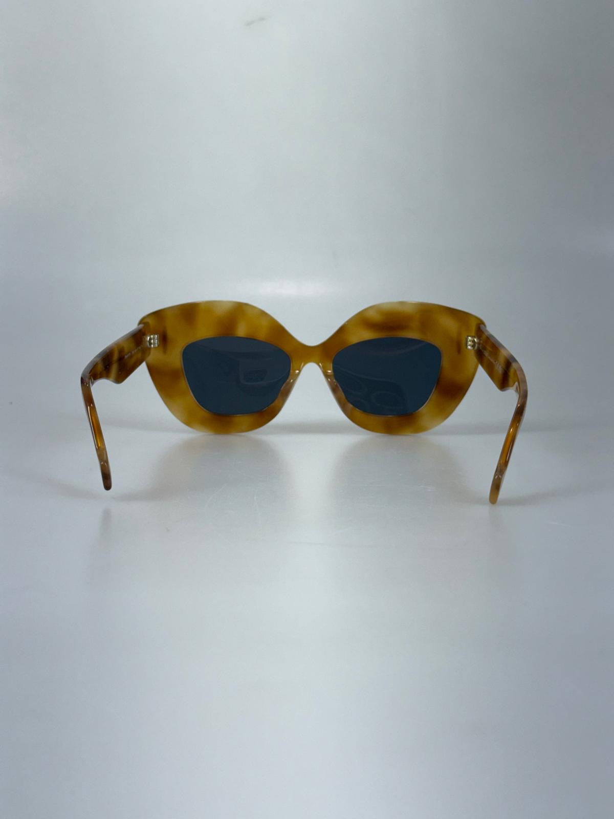 Loewe solglasögon SV16276