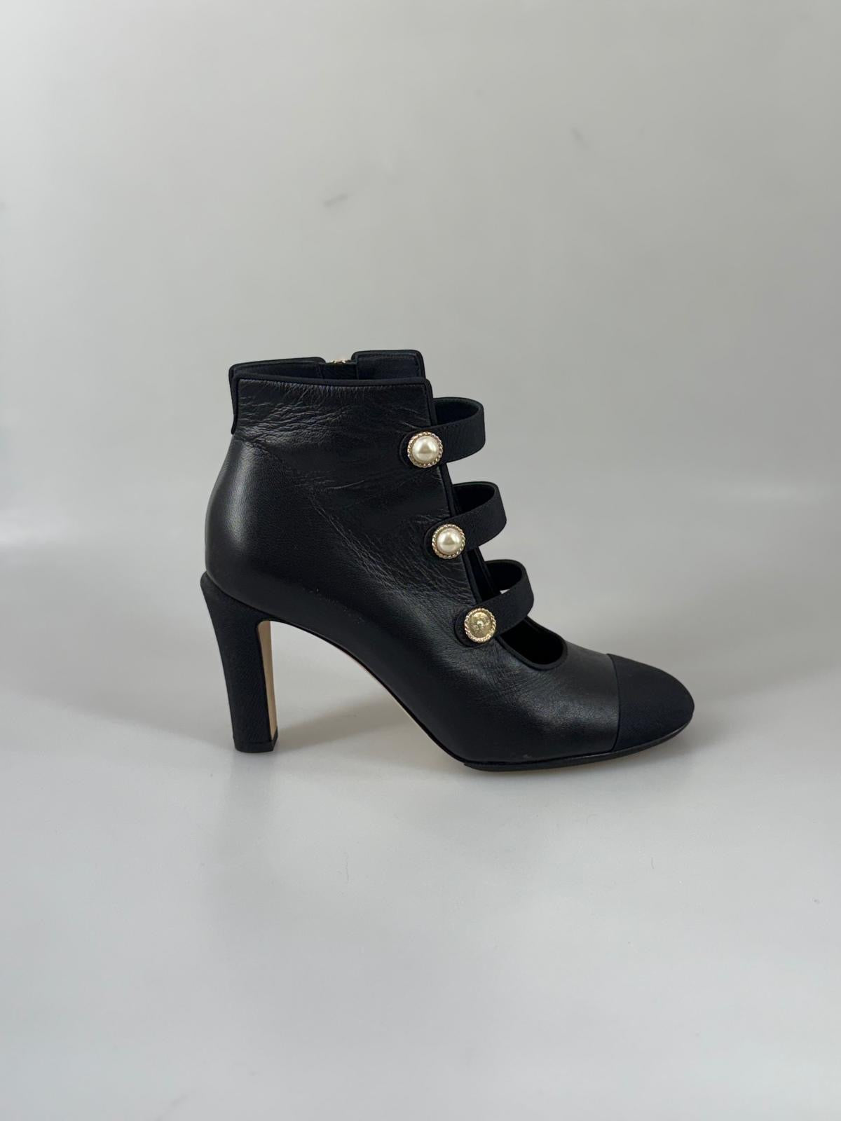 Chanel stövletter 37 SV15412