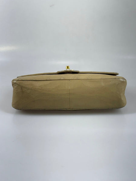 Chanel classic flap SV16250