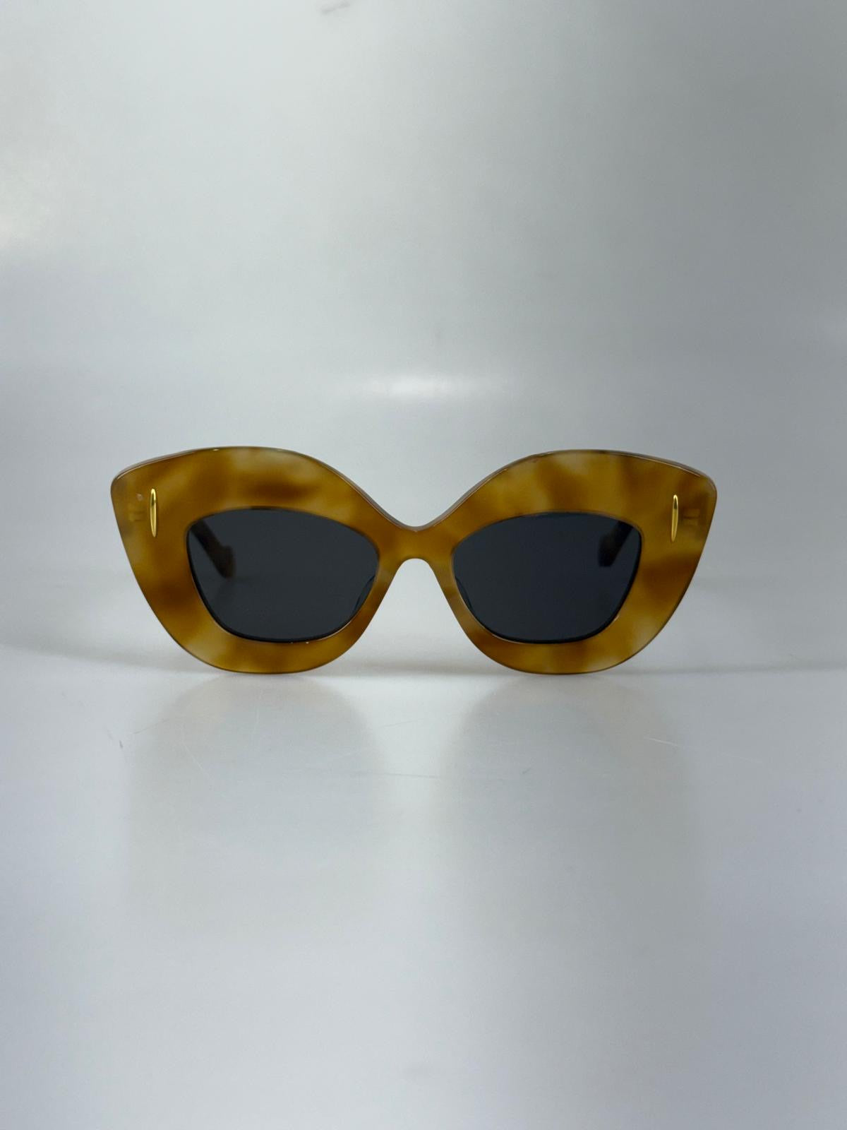 Loewe solglasögon SV16276