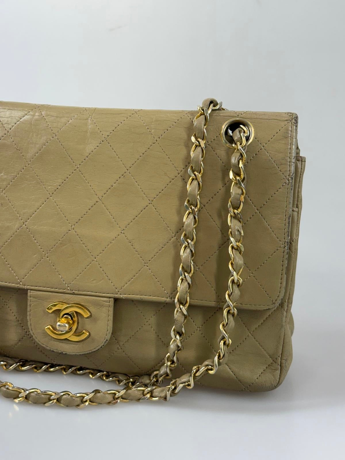 Chanel classic flap SV16250