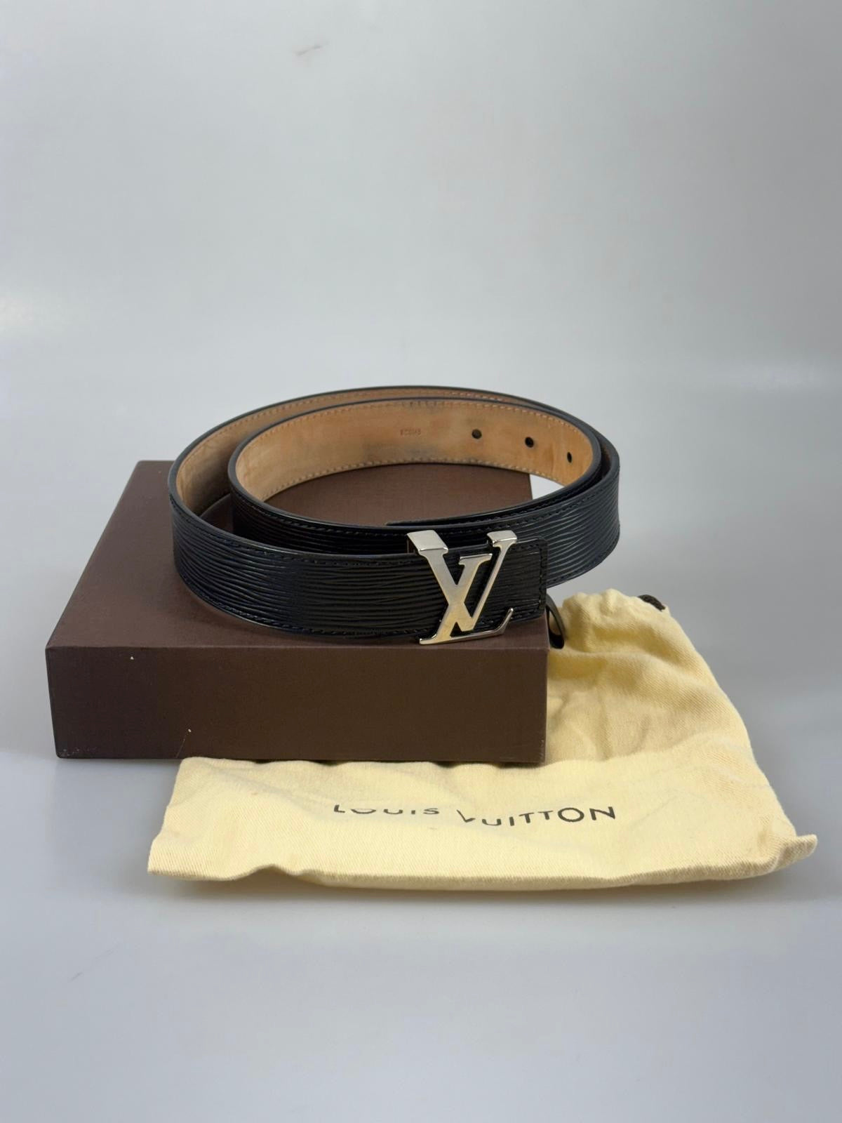 Louis Vuitton skärp epi 85 SV16033