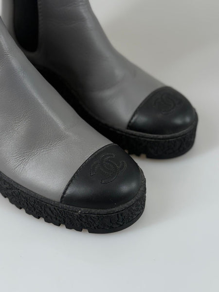 Chanel Chelsea boots 37C SV15395