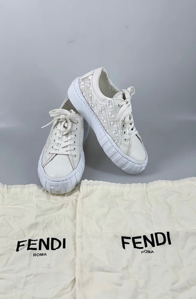 Fendi logo sneakers 37,5 SV13288