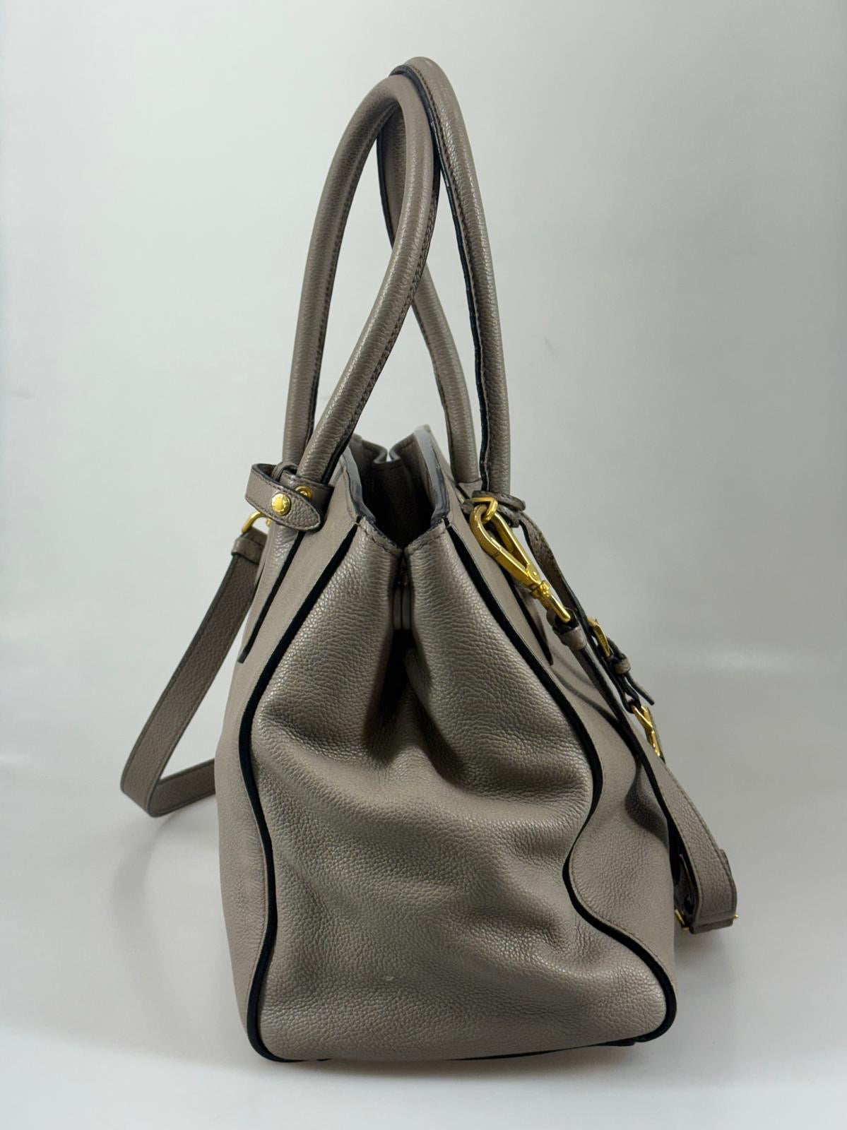 Prada Vitello Daino tote SV15957