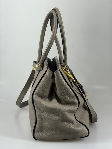 Prada Vitello Daino tote SV15957