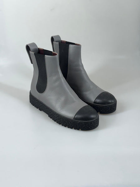 Chanel Chelsea boots 37C SV15395