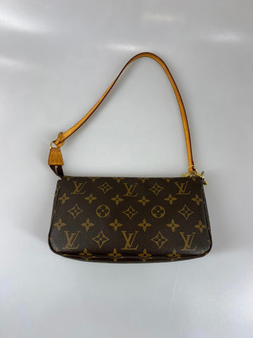 Louis Vuitton monogram pochette SV14715