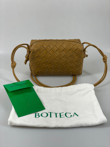 Bottega Veneta mini Loop camera bag SV13180