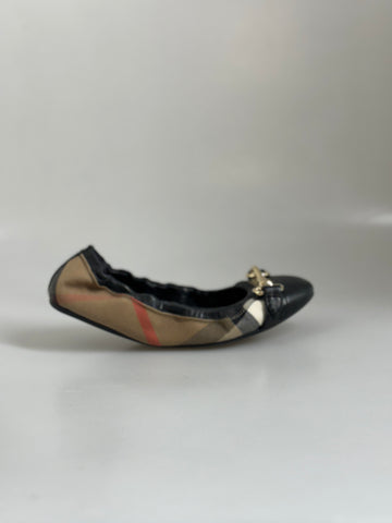 Burberry Ballerina skor 37 SV11810