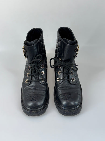 Chanel lace up CC combat boots 38,5 SV14127
