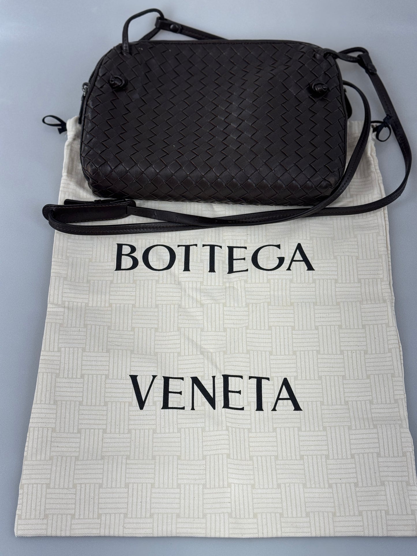 Bottega Veneta L Nodini väska SV15814