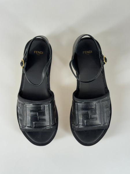 Fendi sandaler 38 SV15888