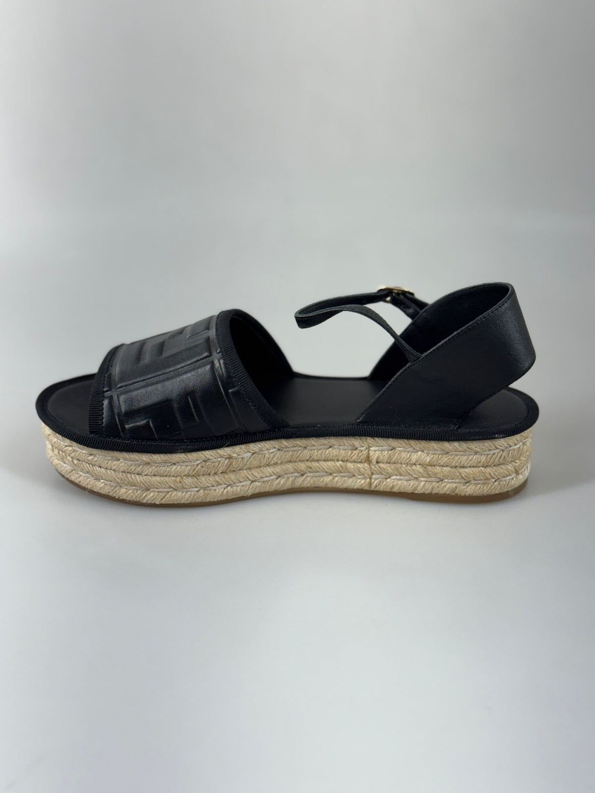 Fendi sandaler 38 SV15888
