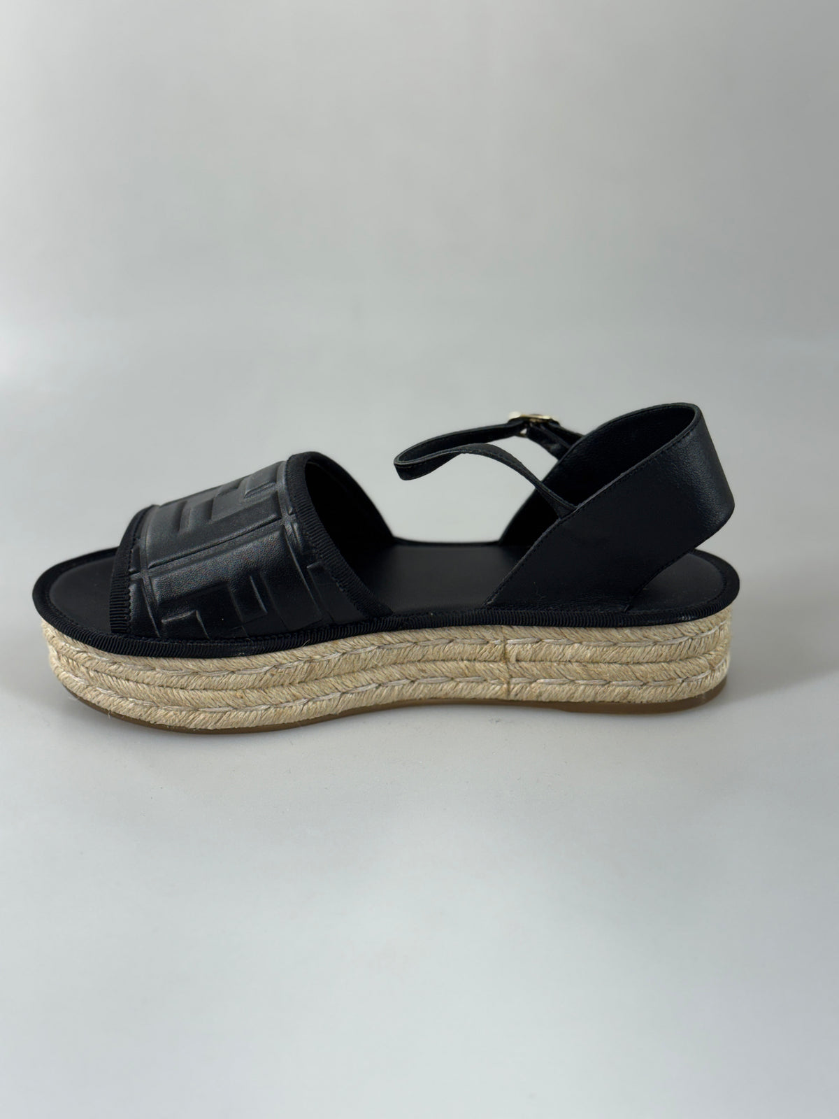 Fendi sandaler 38 SV15888