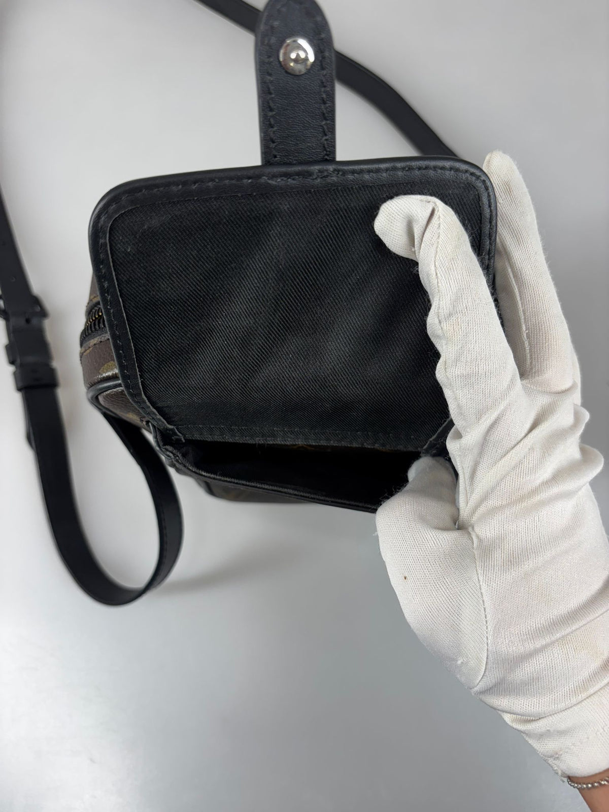 Louis Vuitton väska SV16043