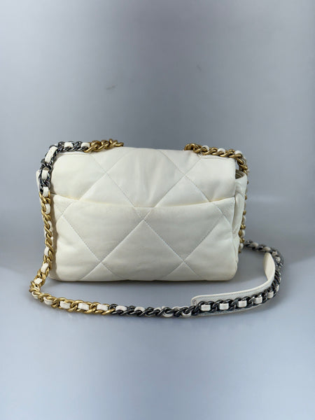 Chanel 19 medium väska SV14578