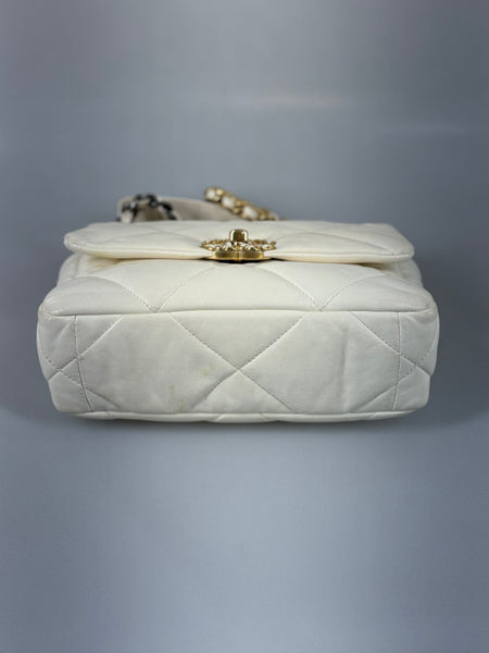 Chanel 19 medium väska SV14578