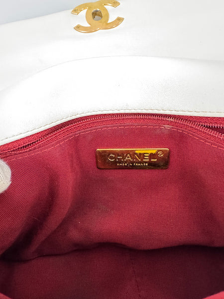 Chanel 19 medium väska SV14578