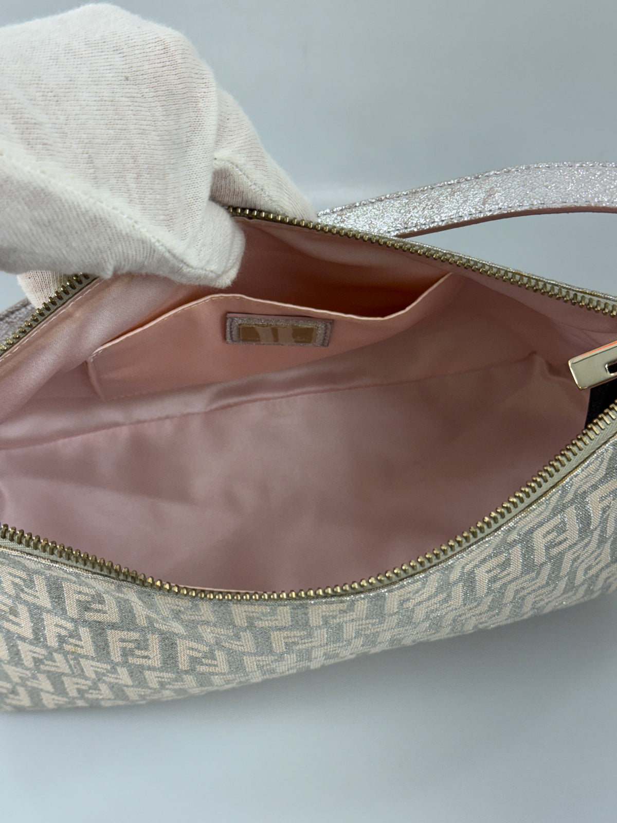 Fendi zip pouchette väska SV16152