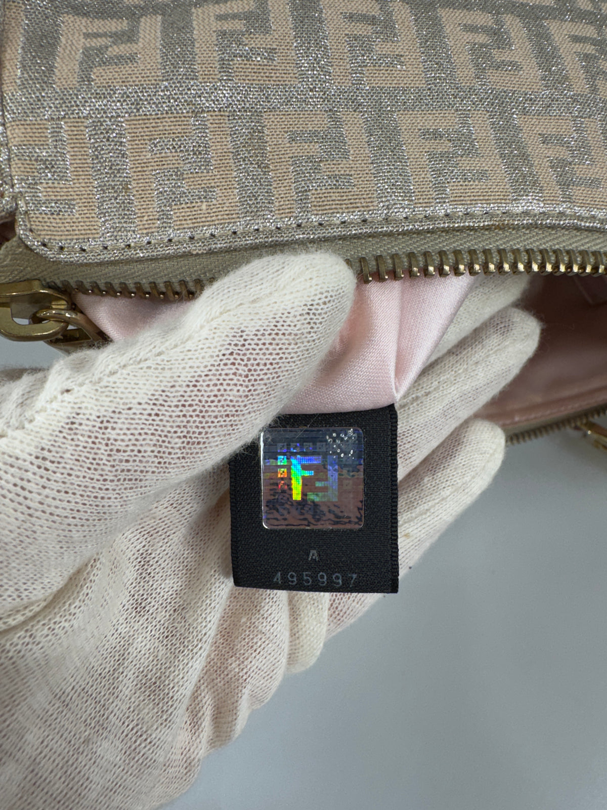 Fendi zip pouchette väska SV16152