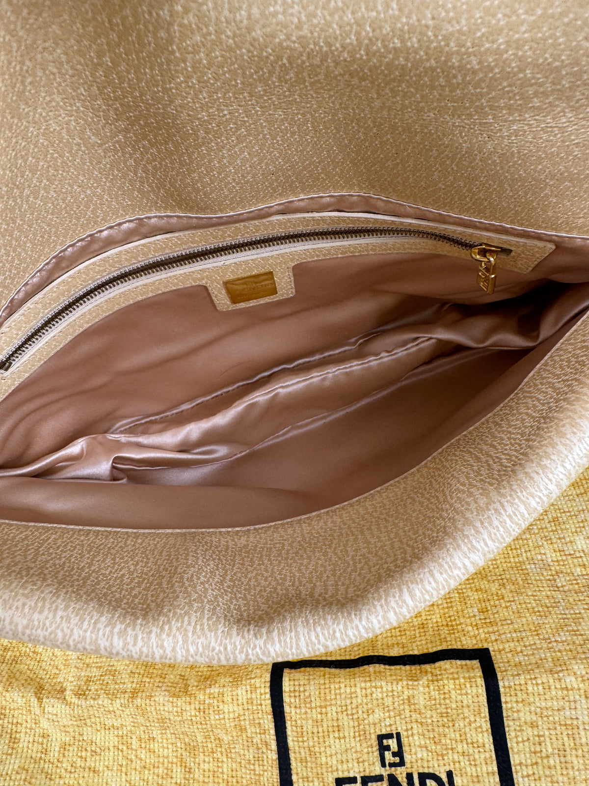 Fendi Mamma baguette väska SV16188