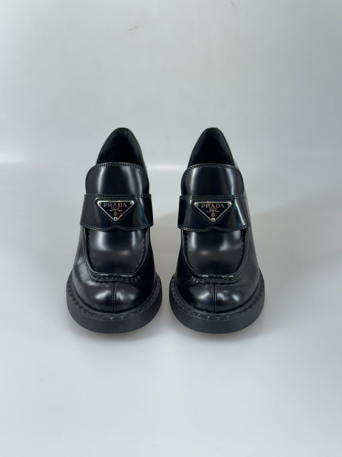 Prada höga loafers 39 SV16474