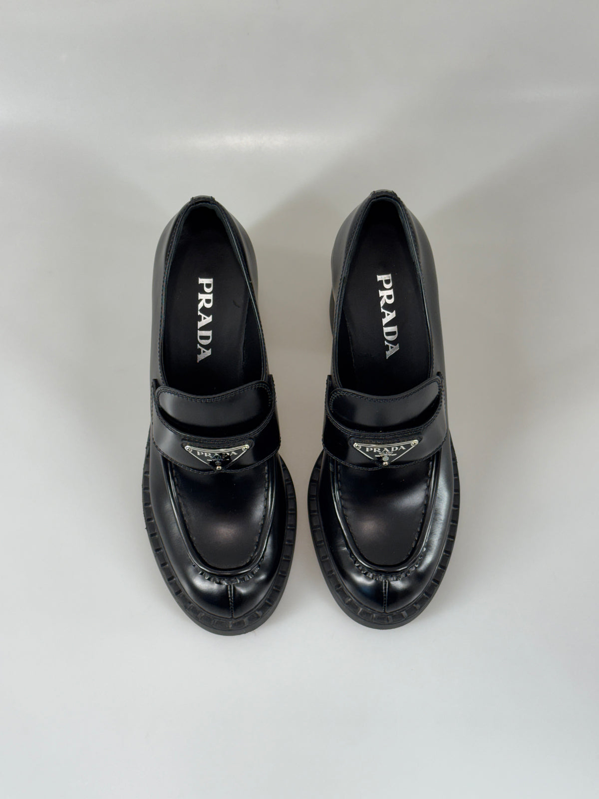 Prada höga loafers 39 SV16474