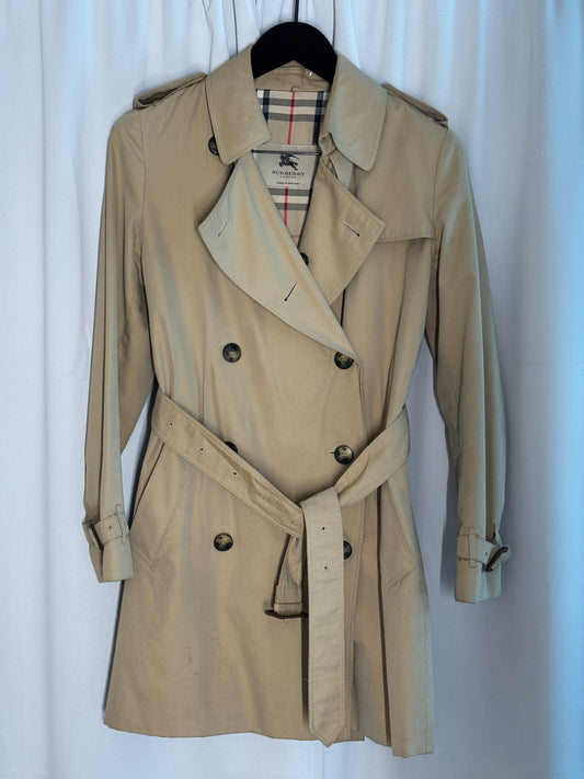 Burberry trenchcoat 38 SV16338