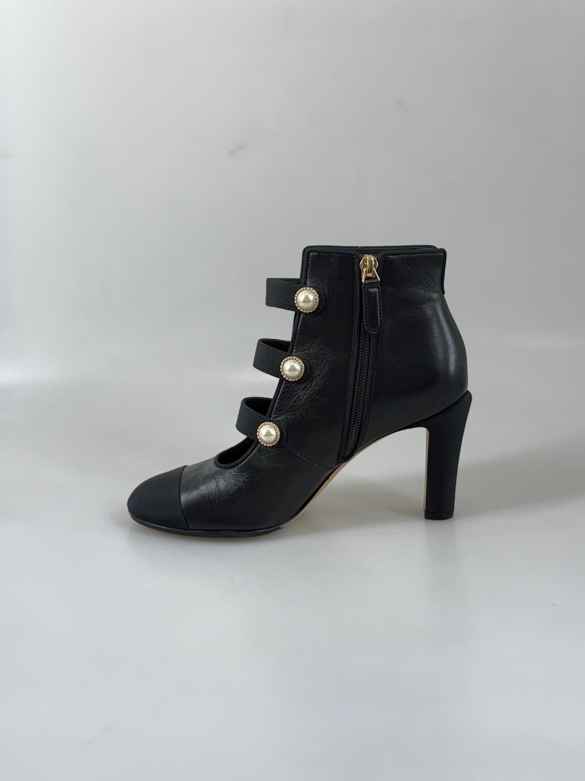 Chanel stövletter 37 SV15412