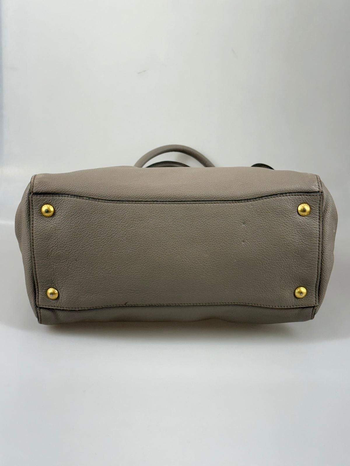 Prada Vitello Daino tote SV15957