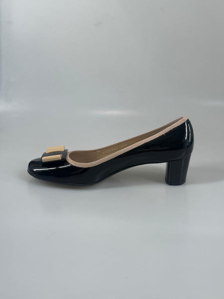 Salvatore Ferragamo pumps 41 SV15677