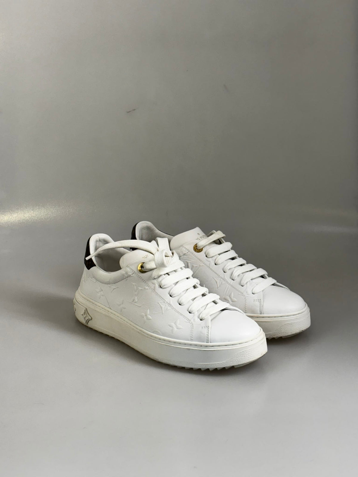 Louis Vuitton sneakers 38 SV16487