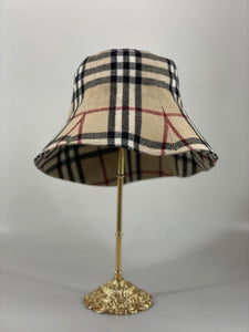 Burberry hatt SV13101