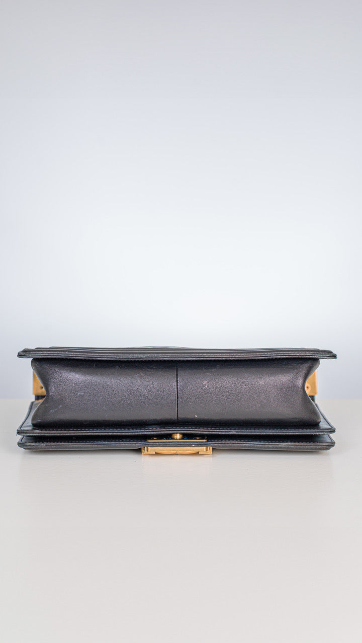 Chanel M Boy flap bag SV13542