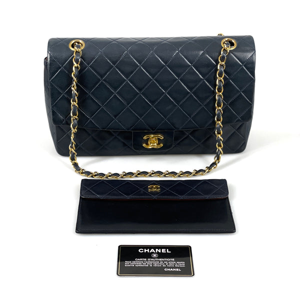Chanel single flap mörkblå 90-tal SV8282